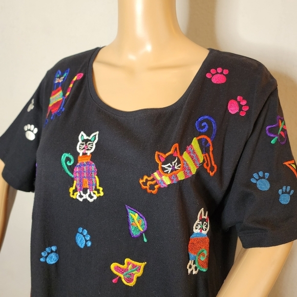 Embroidered Cats black maxi dress. Estimated size large - Picture 2 of 16